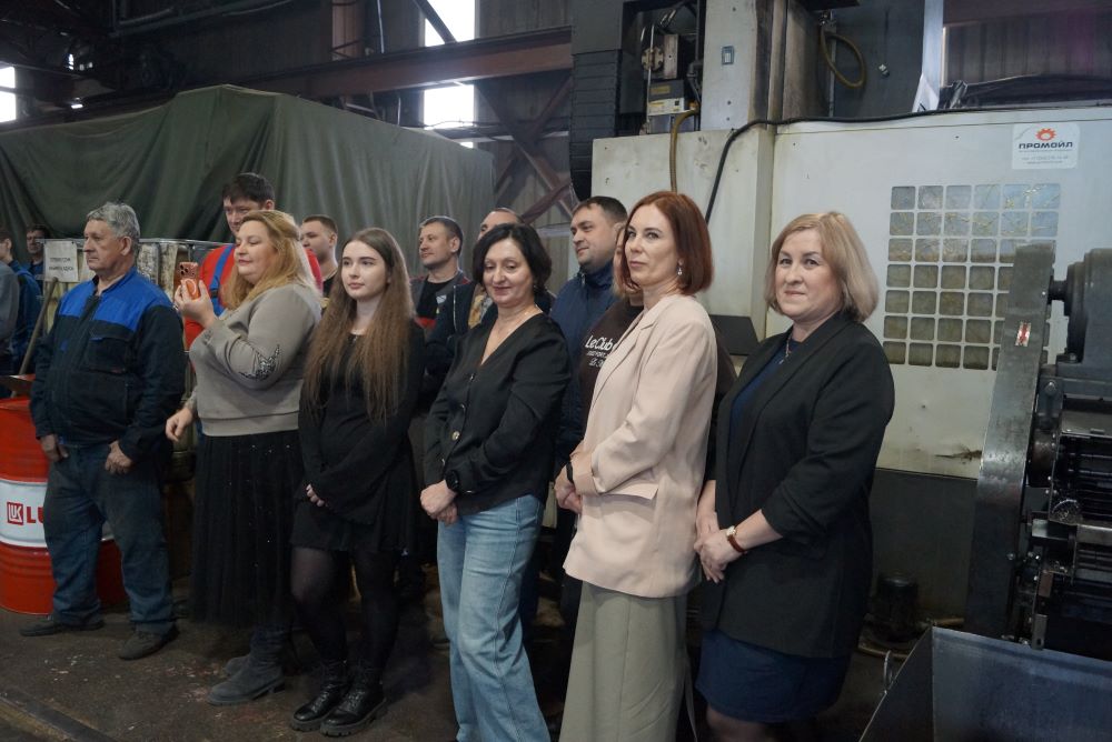 коллектив Алтайской машиностроительной компании на мероприятии| фото 